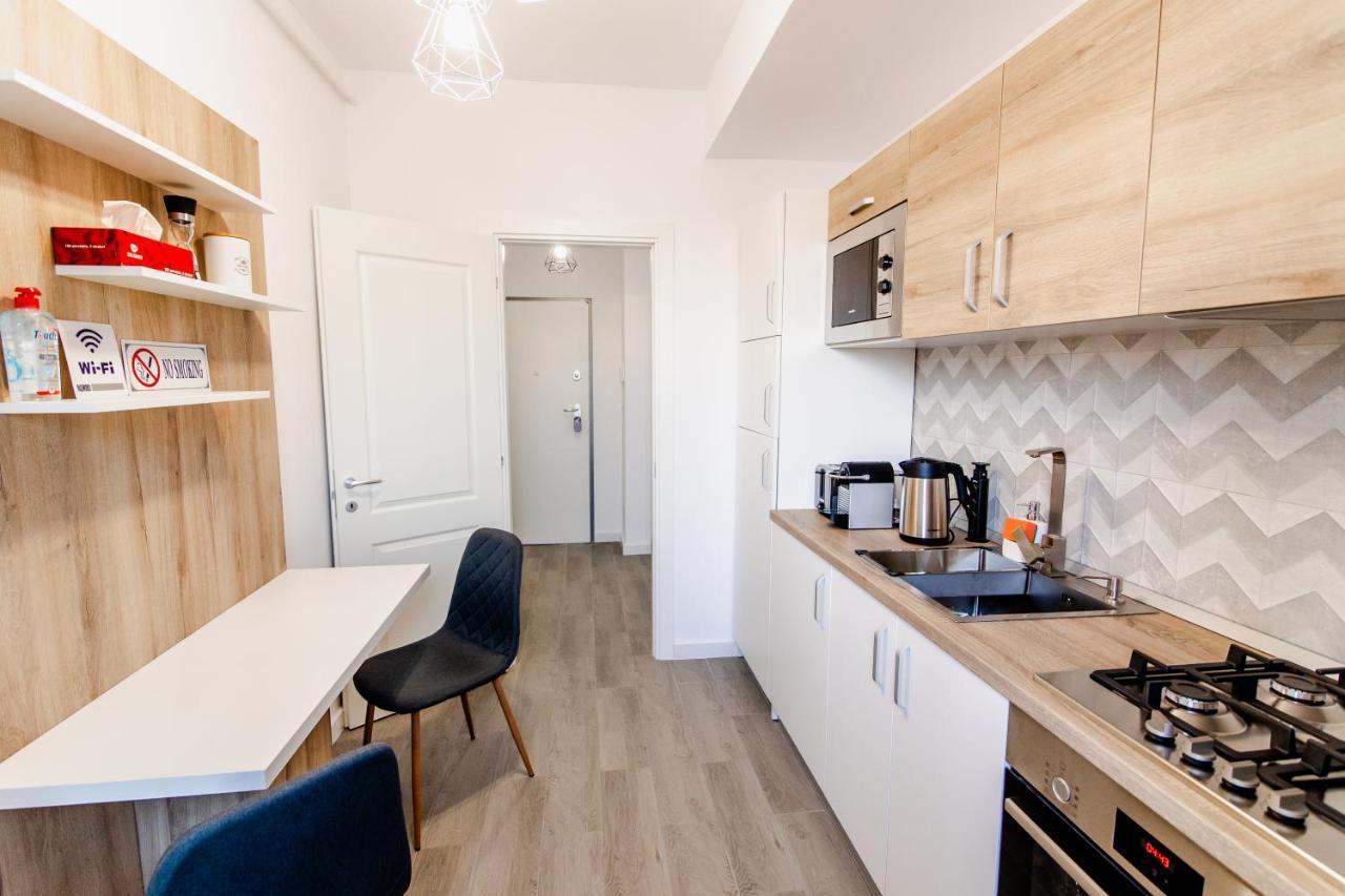 Samplus Central Apartment Крайова Екстериор снимка